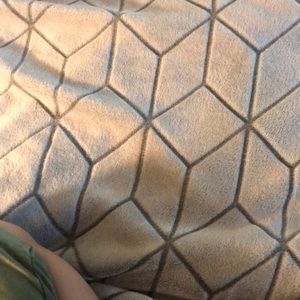 New: grey plush blanket, washed, used clean